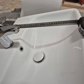 Bathroom sink