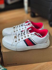 ladies trainers