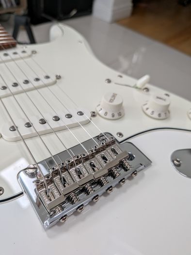 Fender Player Stratocaster electric guitar, Polar white
