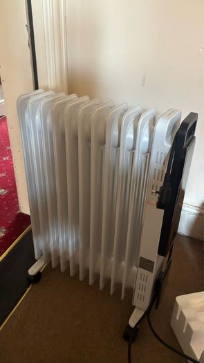 ProBreeze 2500W Oil-Filled Radiator Heater (11 Fin)