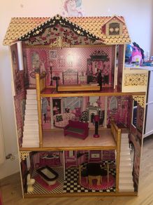 Doll house