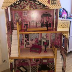 Doll house