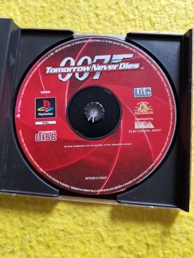 007 Tomorrow never dies PlayStation1 Ps1 PlayStation2 ps2 games Original