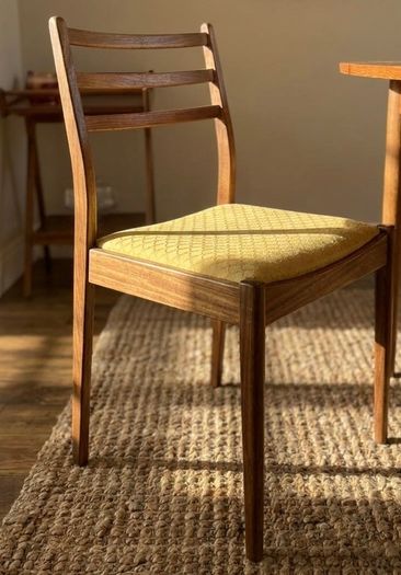 Mid Century G Plan Teak Extending Dining Table & 4 Matching Chairs