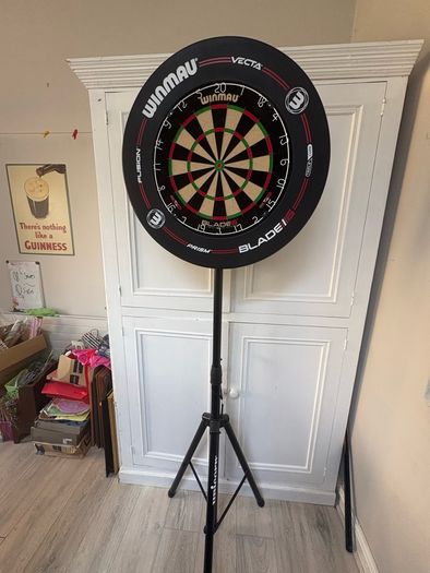 Winmau Blade 6 Darts Setup Complete Bundle
