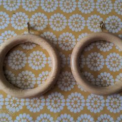 Curtain rings