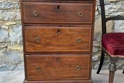 Georgian Mahogany Chest of Drawers.