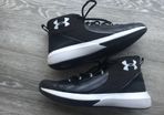 Basketball shoes