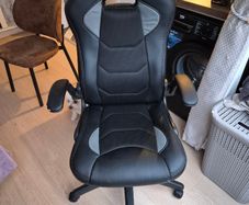 Gaming chair