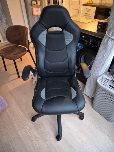 Gaming chair