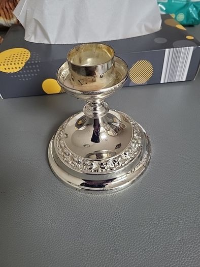 Candle holder