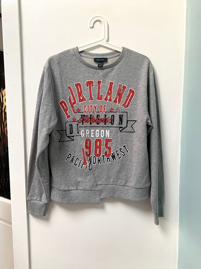 Sweatshirt