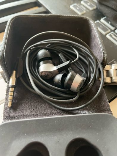 B&O H3 earphone with remote control