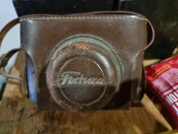 Antique cameras [brownie, futura, coronet]