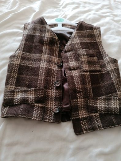 kids 3 piece suit and matching cap age 5 to 6 yrs