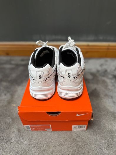 Nike Initiator