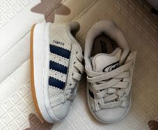 Adidas infant shoes UK4