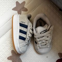 Adidas infant shoes UK4