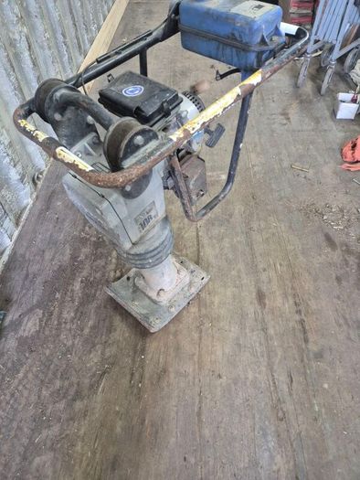 trench whaker
