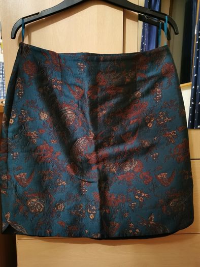 Tailor-made 2 piece outfit (matching top and skirt) UK 10