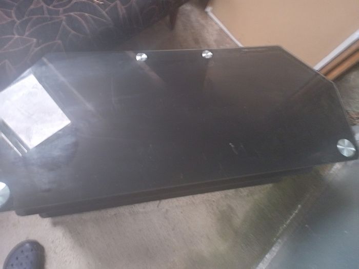 Glass TV/entertainment stand