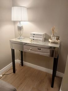 Console table