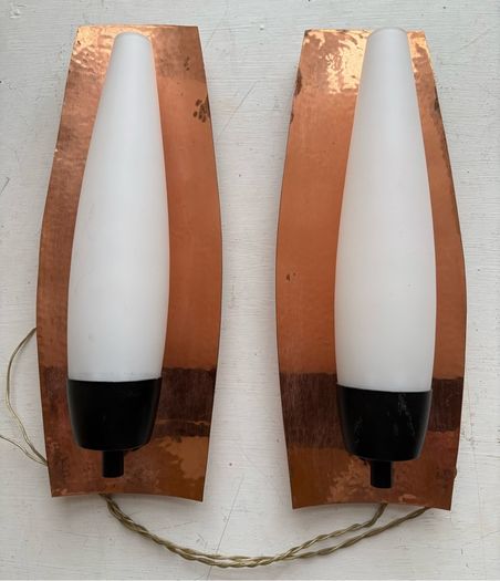 Got Retro Vintage or Midcentury we want it!