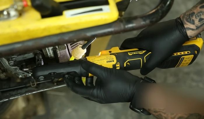DeWALT 18V XR Cordless Brushless Sealed Head Ratchet Wrench 3/8 & 1/2 Inch Anvil PowerStack Battery And Multi Voltage Fast Charger.
