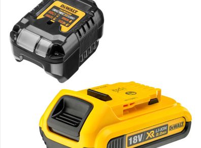Dewalt DCB183 18V XR 2.0Ah Li-Ion Battery + DCB1102 Charger Set