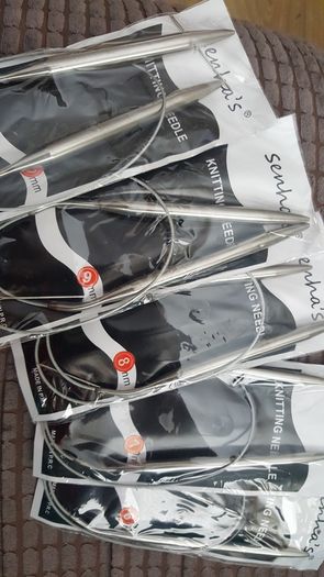 Metal Circular Knitting Needles 65cm 2mm to 10mm + Free Sewing Needle