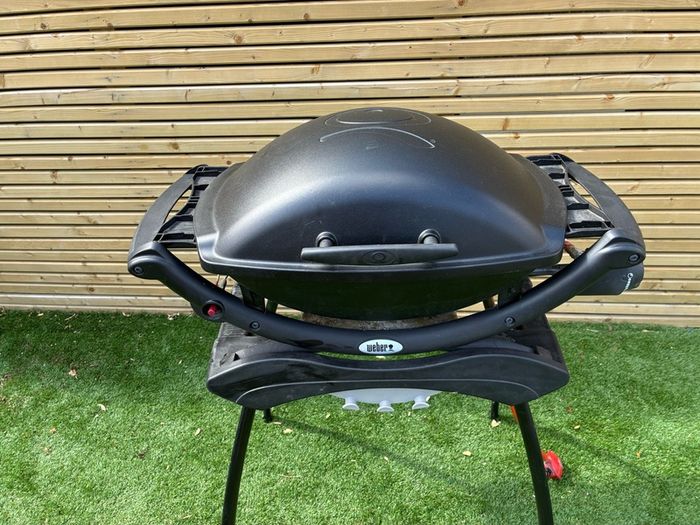 Weber Q2000