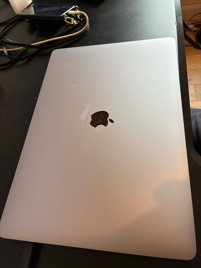 MacBook Pro 16" 2019 i7-9750H | 16GB | 500GB | Radeon Pro 5300M 4GB