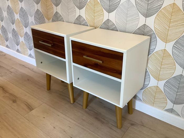 Two lockers and dresser