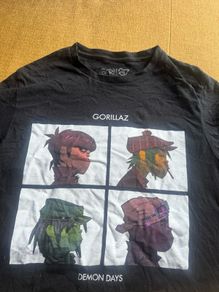 Gorillas tee