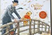 Disney Christopher Robin - A boy, A bear, A balloon