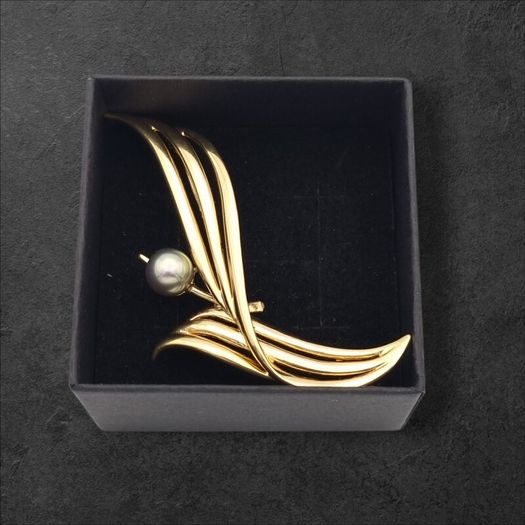 Signed Majorica Gold Plated Sterling Silver Faux Pearl Brooch