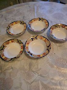 five dessert bowls