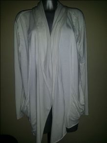 Cardigan white/cream Quality Wear Made in Italy one size Postage included