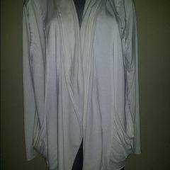 Cardigan white/cream Quality Wear Made in Italy one size Postage included