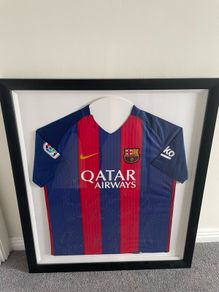 Signed Fc Barcelona 2016 jersey framed