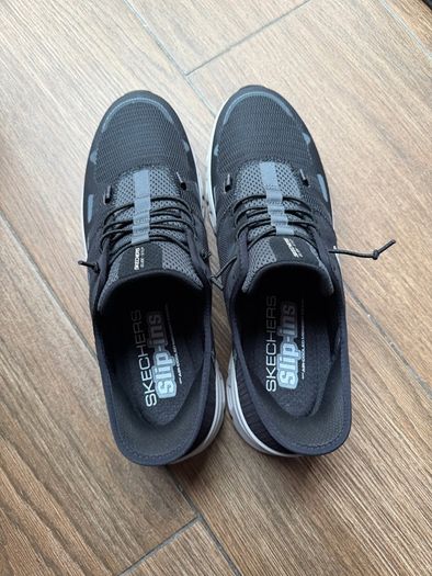Skechers