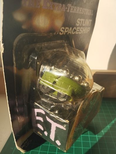E.T. The ExtraTerrestrial Stunt Spaceship Vintage 1982 Figure