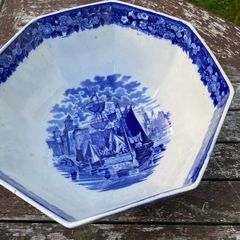 Vintage Wedgewood Ferrara Bowl