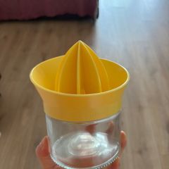 Lemon squeezer