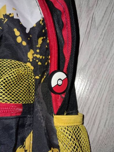 1 Euro Each To Clear!! - Variety Of Bags - Make Up, Toiletries, School, Etc