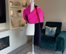Brand-new Ladies Neon Pink & Navy Lambswool Scarf