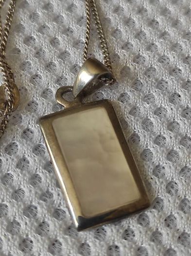 Sterling silver mother of pearl pendant necklace