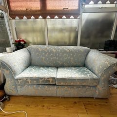 Pull out sofa bed