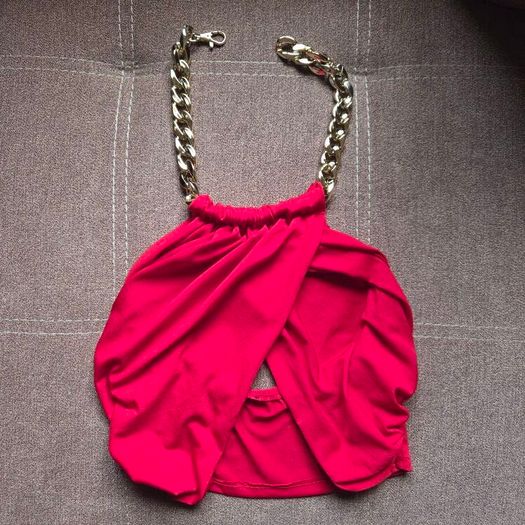 Red Chain Wrap Over Top with gold chain, size 10