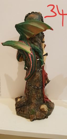 Dungeons & Dragons style large figurines X3